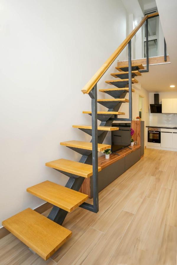 Apartman Izi *