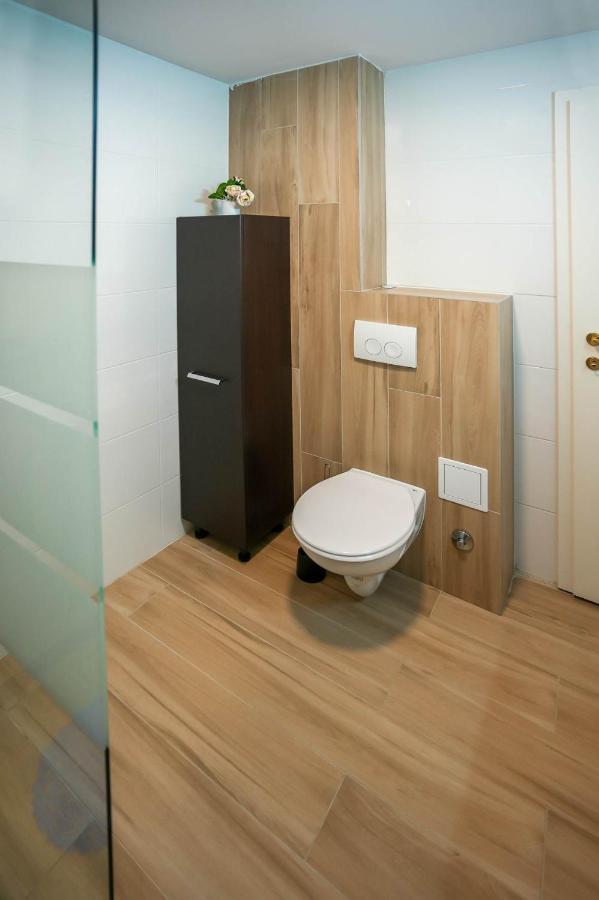Apartman Izi *
