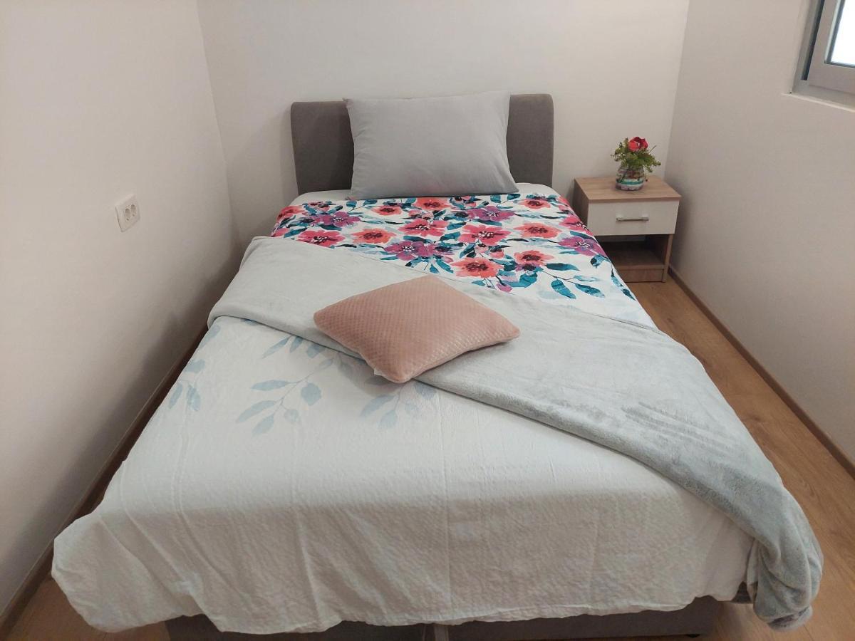 Izi Apartman *