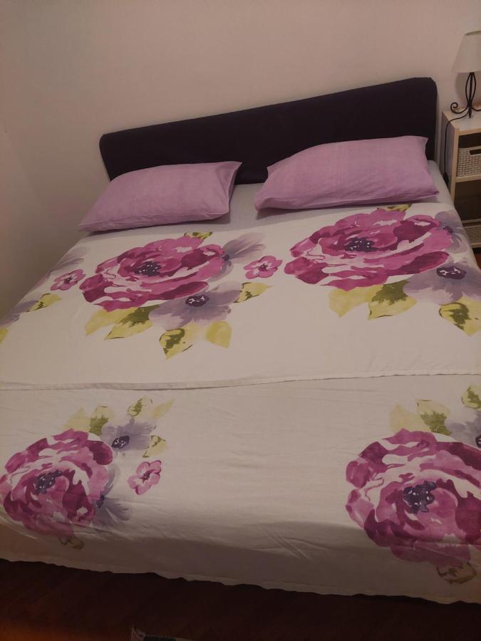 Apartman Izi *